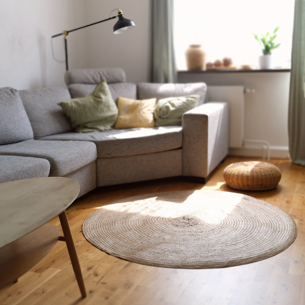 Natural Round Rug  | Handwoven Pandan Rug